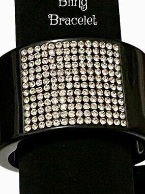 Chic/Retro Black Bling Bangle with Tons of Top Crystals